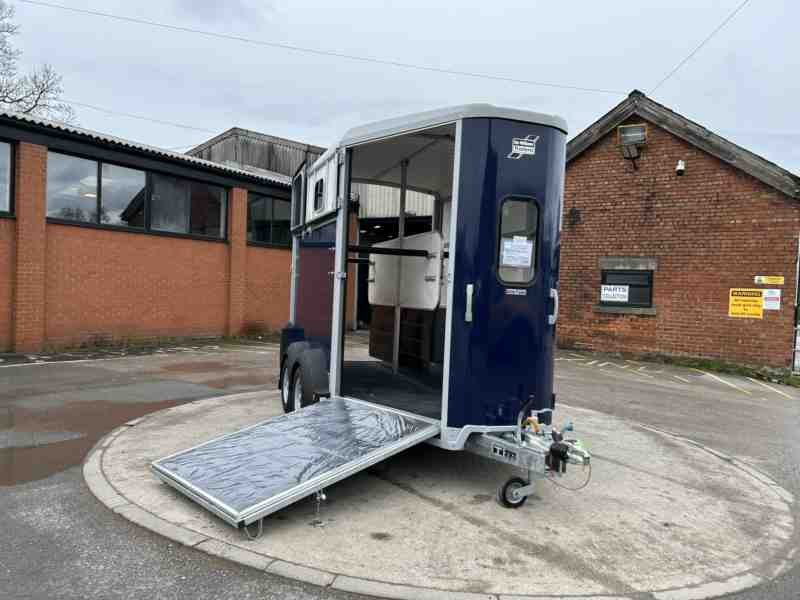 Ifor Williams Trailers Ifor Williams HB511 Bala Blue - Double Horse ...